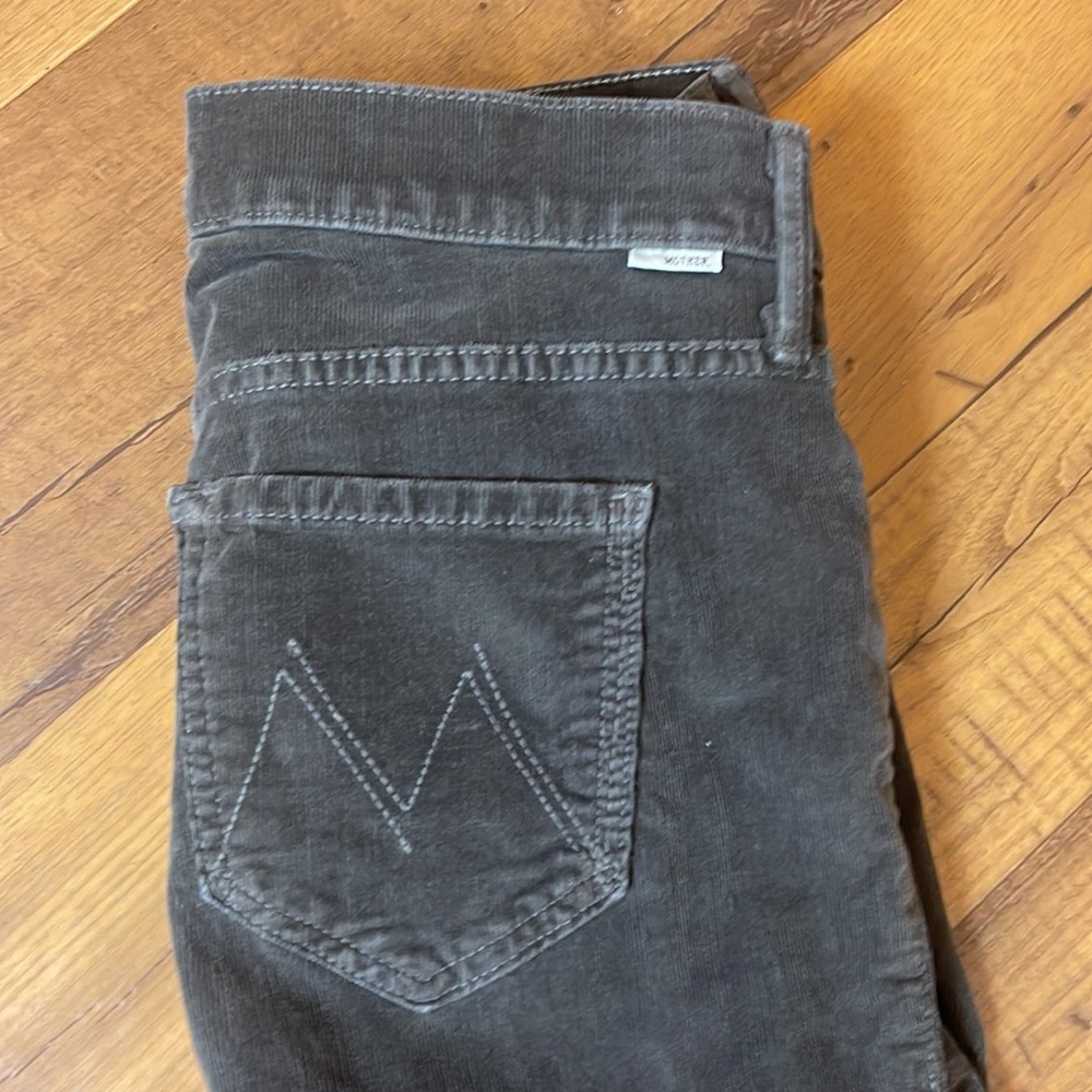 Mother dropout jeans